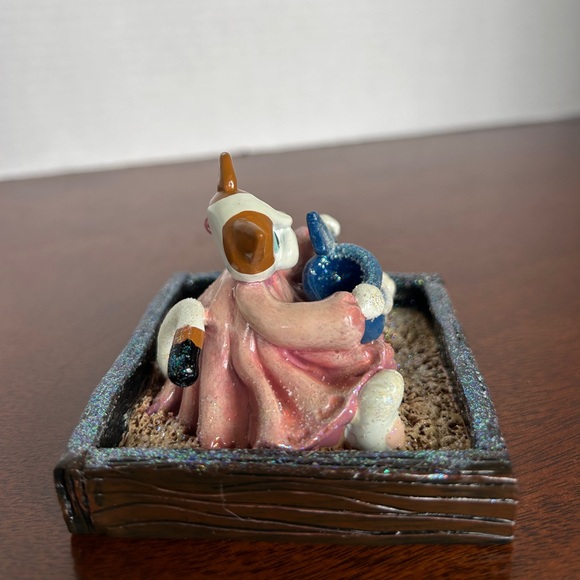 Calico Kitten In Sandbox Donna Little Kitt'in Littles by Enesco Figurine 1998 - Picture 2 of 8